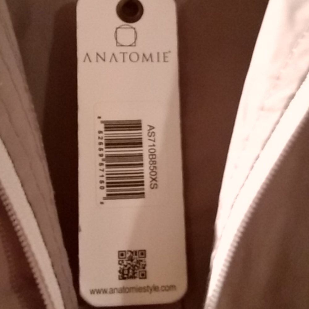 Women's jacket - Picture 2 of 2